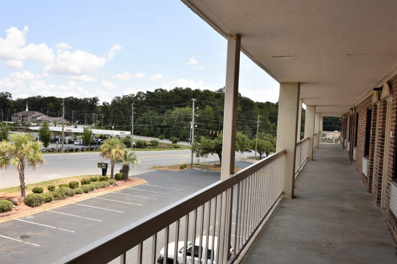 Rodeway Inn Harbison Area コロンビア エクステリア 写真